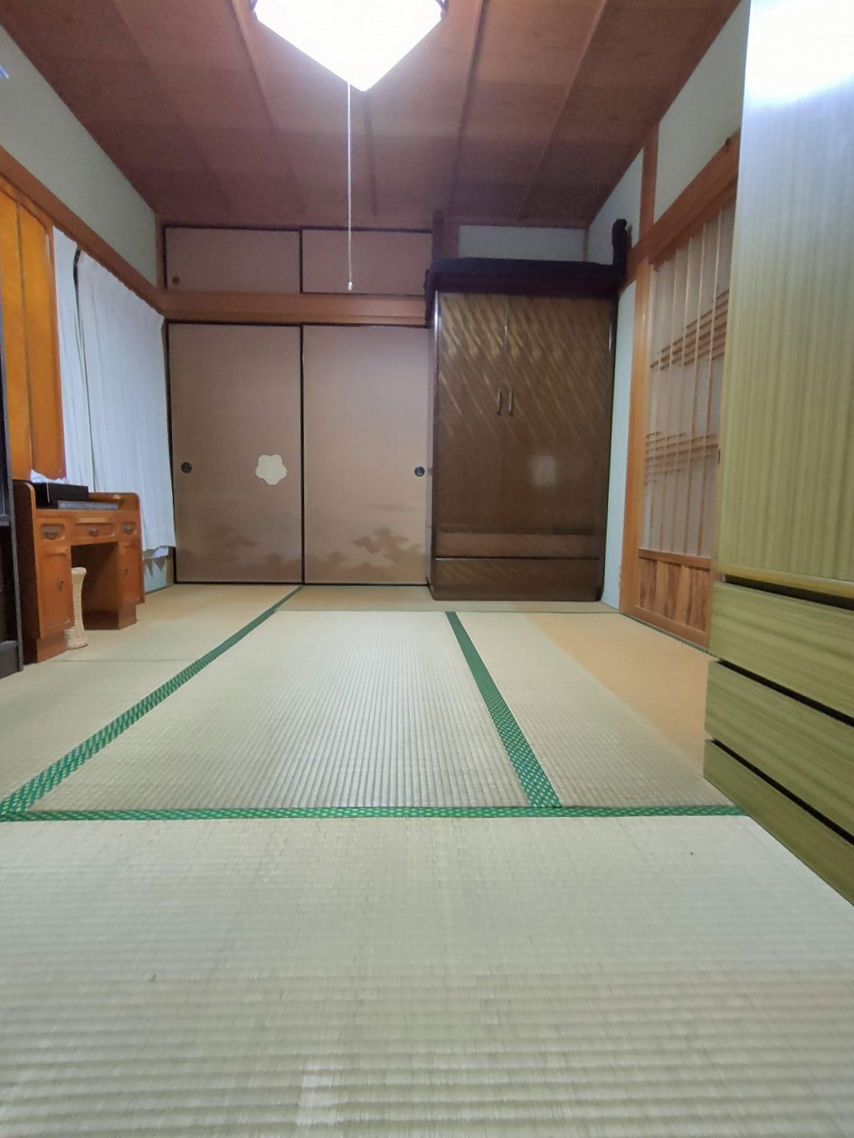 [Price Reduction] Ainan Town Nakanoura, House for Sale, 5DK, 4.8M yen, Spacious, well-maintained Japanese house with multiple rooms 6+ tatami; IH system kitchen; registered in municipal Akiya Bank