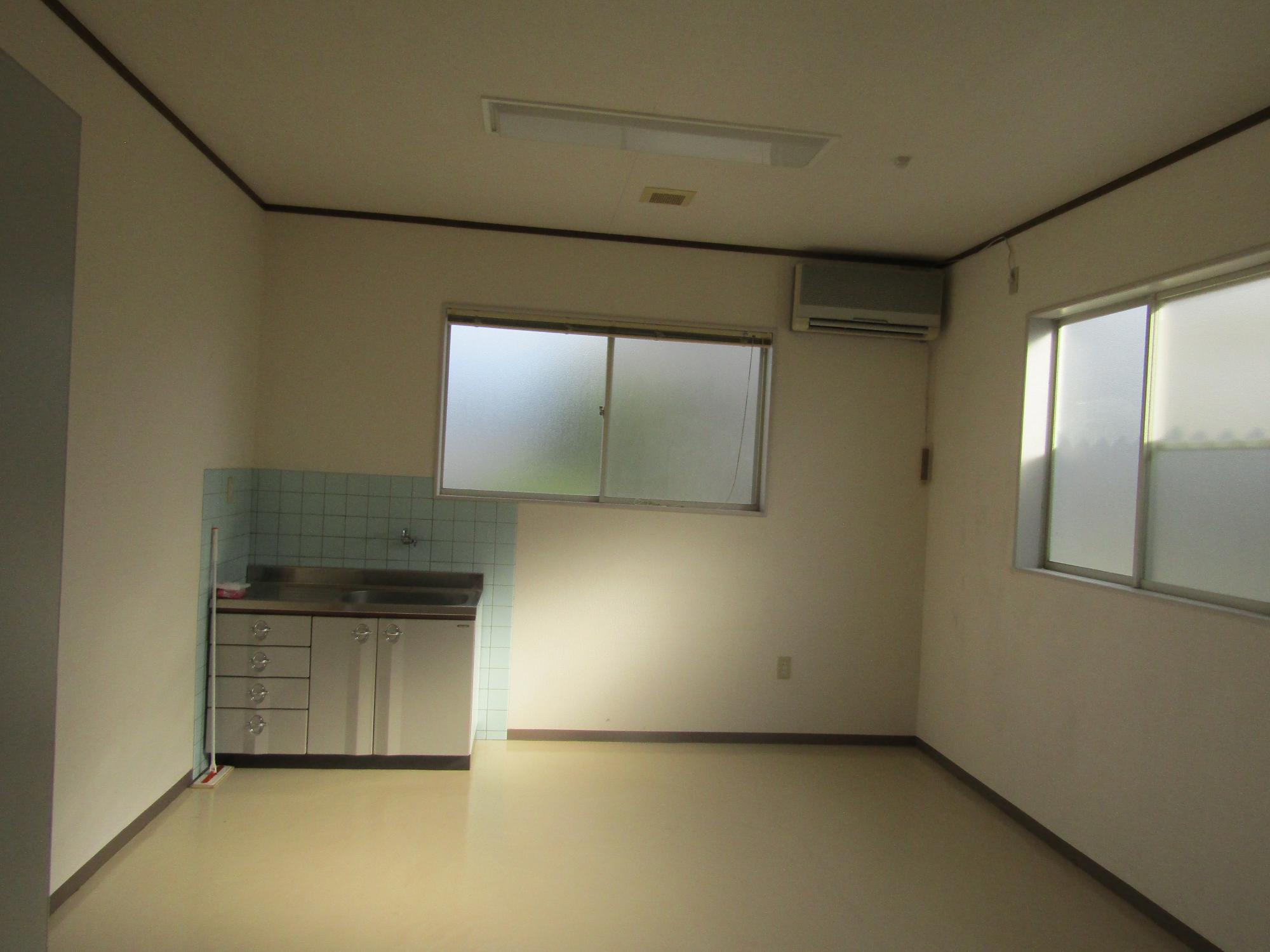 Property A-117: Roadside, suitable for small shops and similar uses
