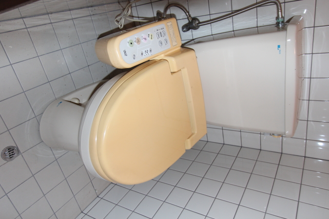 1960s wood house, 16-min walk to station, Gifu