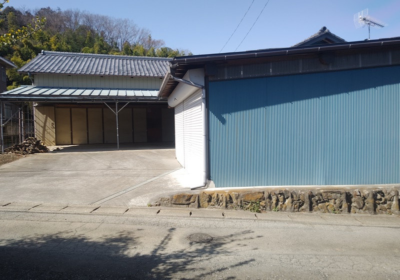1990s wood house, 18-min walk to station, Saitama