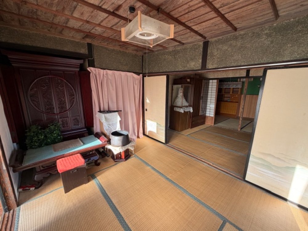 A single-story house where you can live peacefully surrounded by nature!