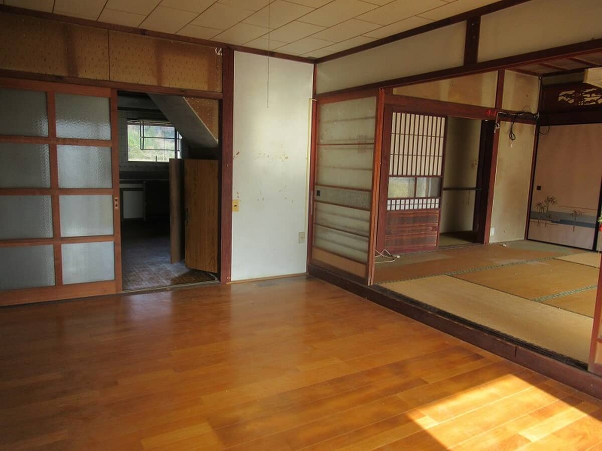1970s wood house, 11-min walk to station, Hiroshima