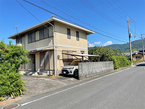 1990s steel-frame house, 17-min walk to station, Wakayama