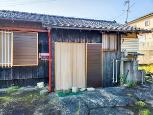 1960s wood house near the coast in Makurazaki