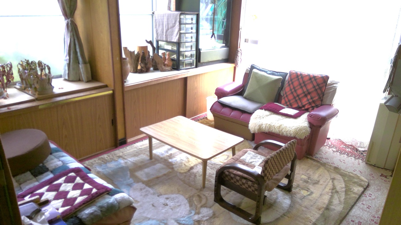 1970s wood house on a large plot in Koyama, Kimotsuki