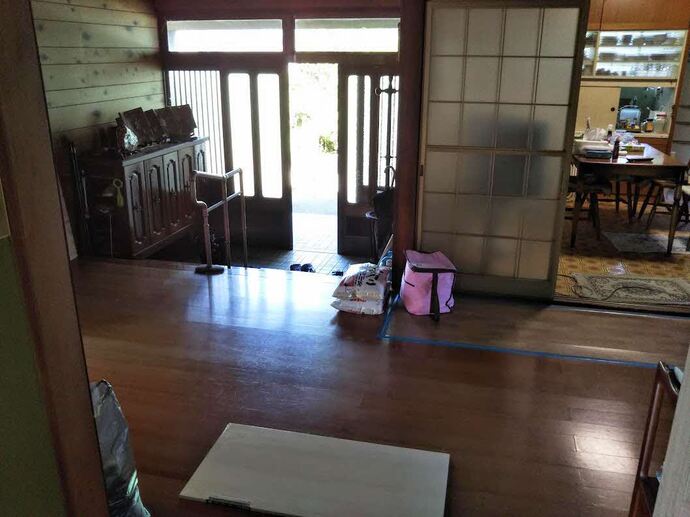 1980s wood house, 10-min walk to station, Toyama