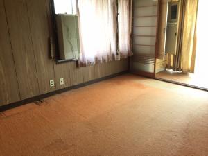 1970s wood house, 16-min walk to station, Shimane