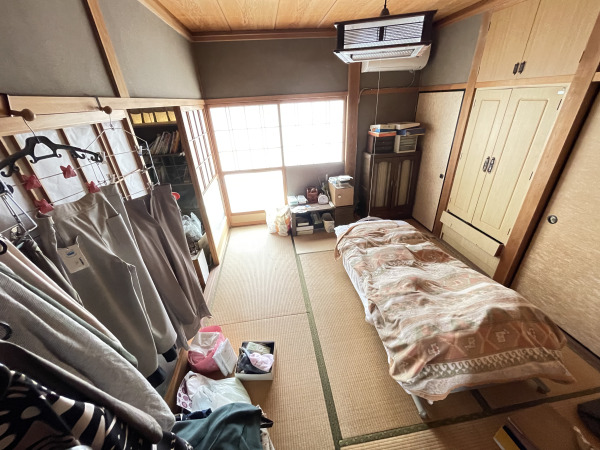 1980s wood house on a large plot in Tottori