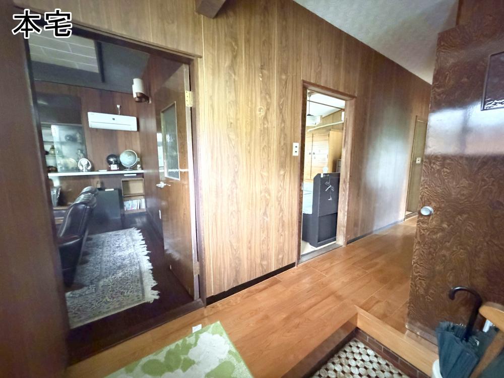 1970s wood house with outbuildings in Kanoya, Kagoshima