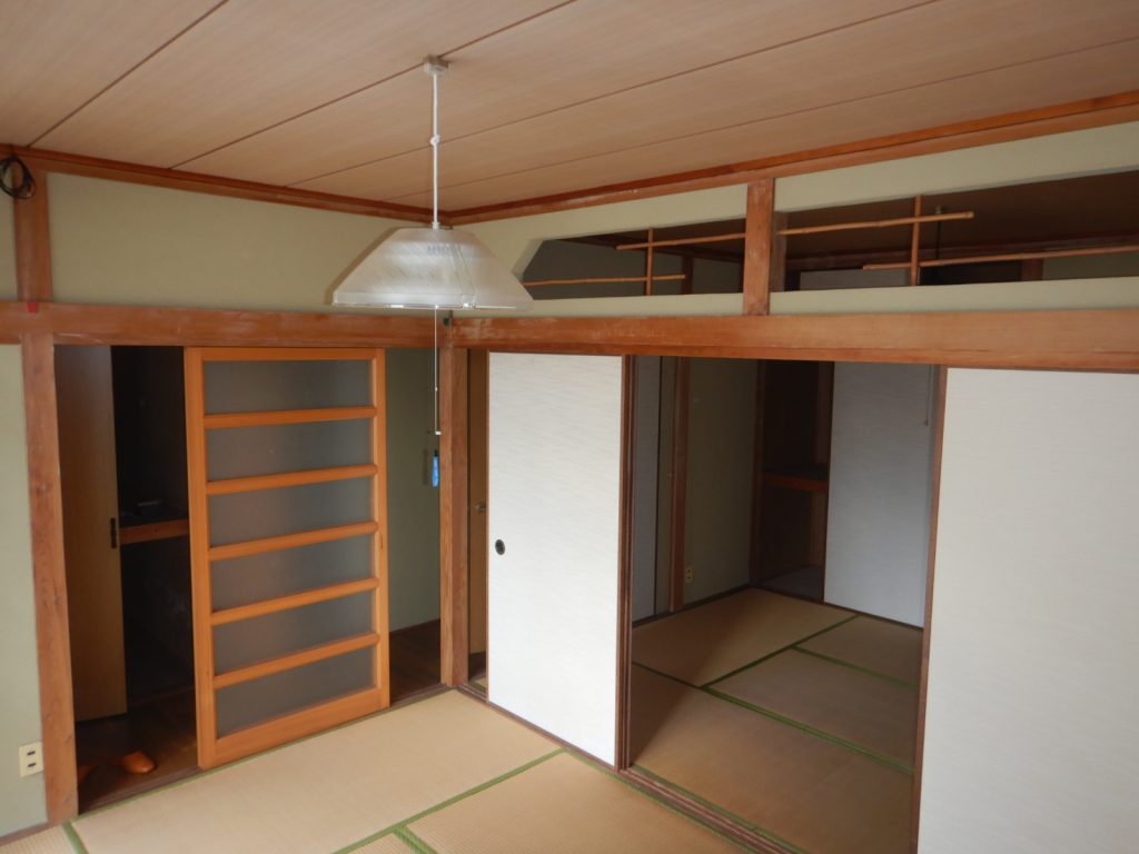 1970s wood house in Ehime