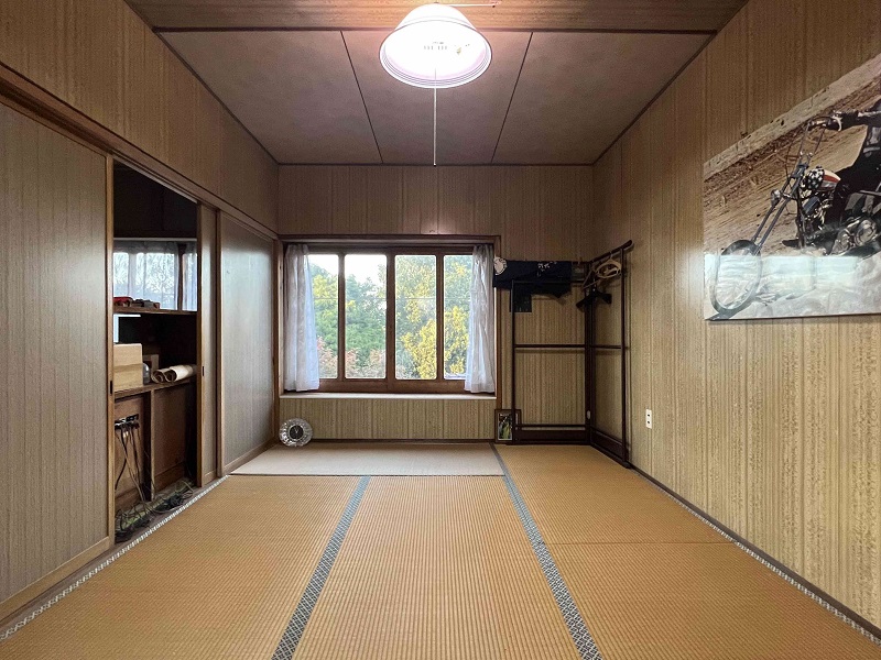 1960s wood house, 9-min walk to station, Tottori