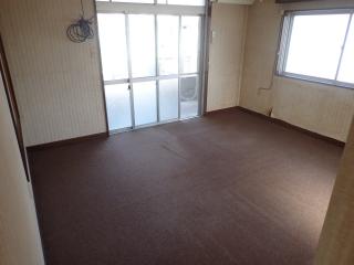 1970s concrete house, 1-min walk to station, Oita