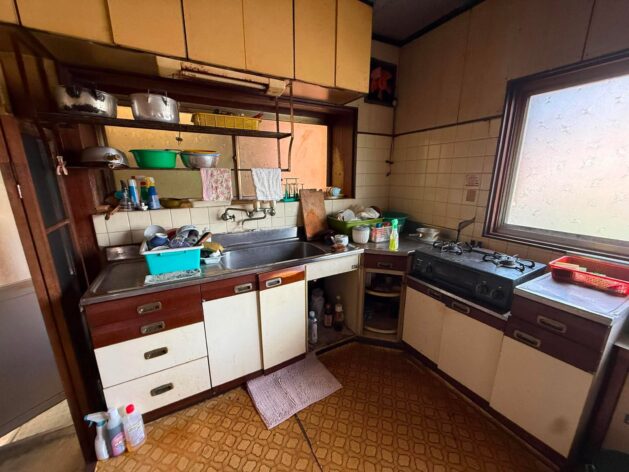 1970s wood house in Ehime