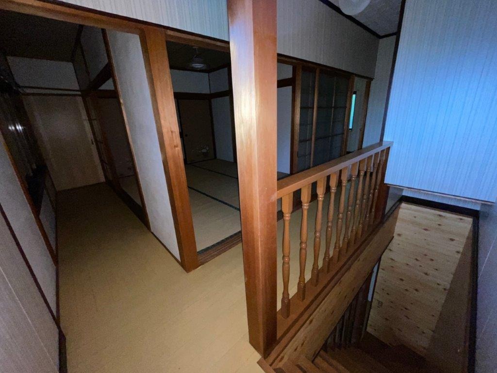 1980s wood house in Kochi
