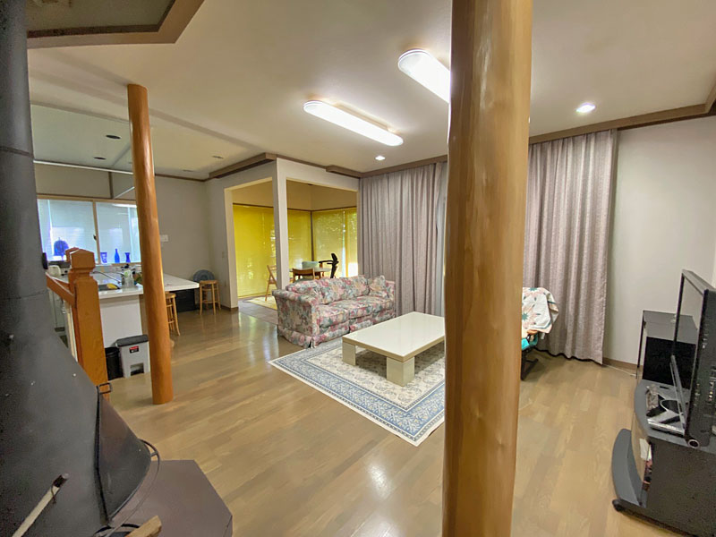 1990s wood house on a large plot in Nagano
