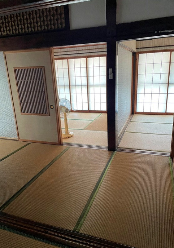 Wood house on a large plot in Niigata