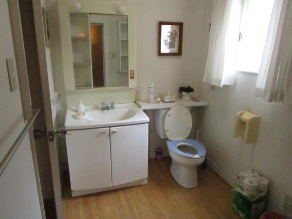 1990s wood house in Oita
