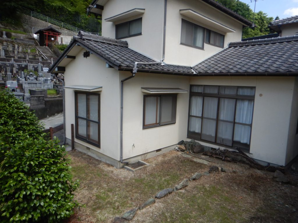 1970s wood house in Ehime