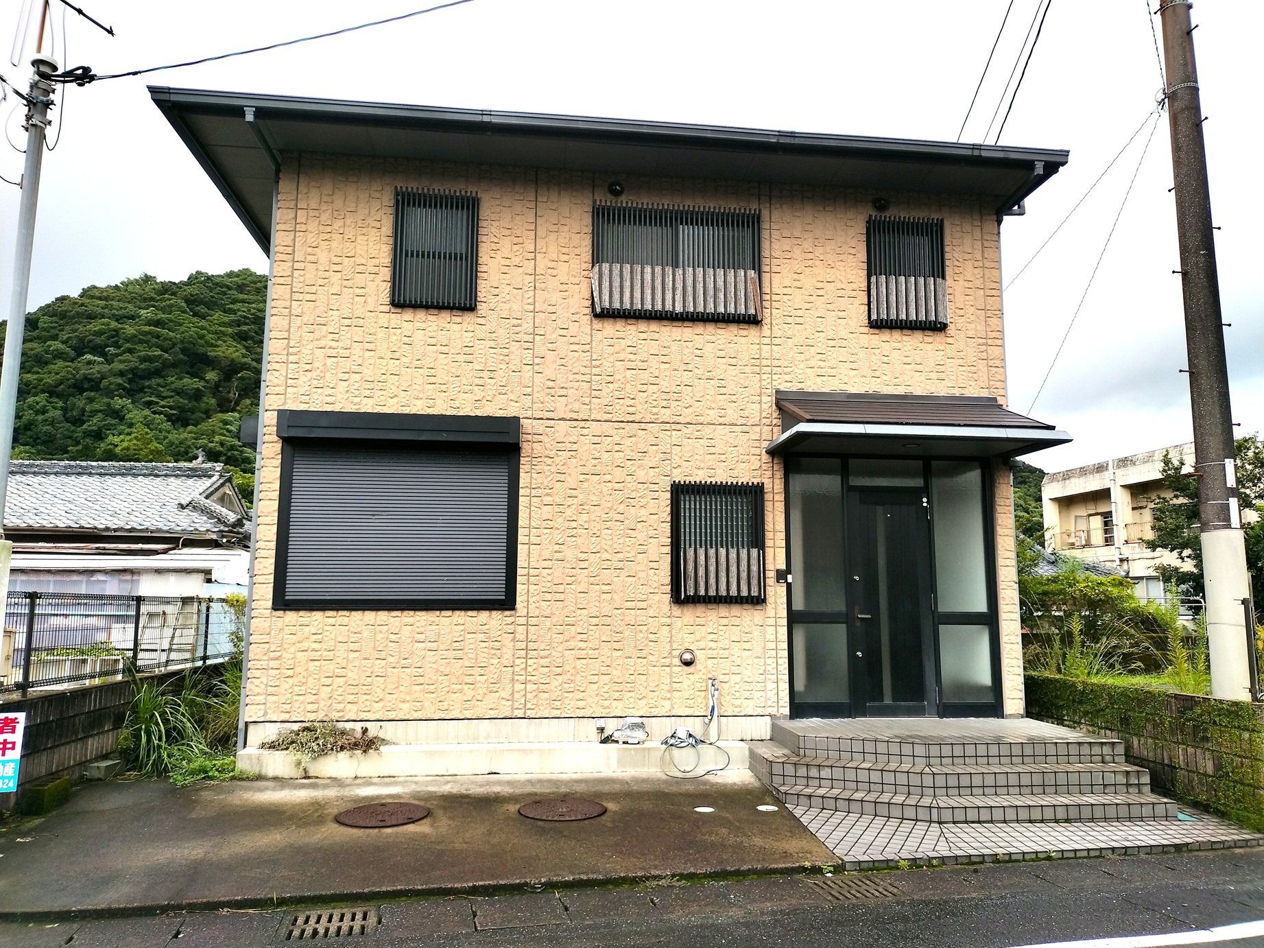 1990s steel-frame house in Uchinoura, Kimotsuki