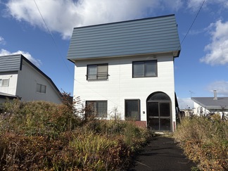 1970s wood house, 12-min walk to station, Hokkaido