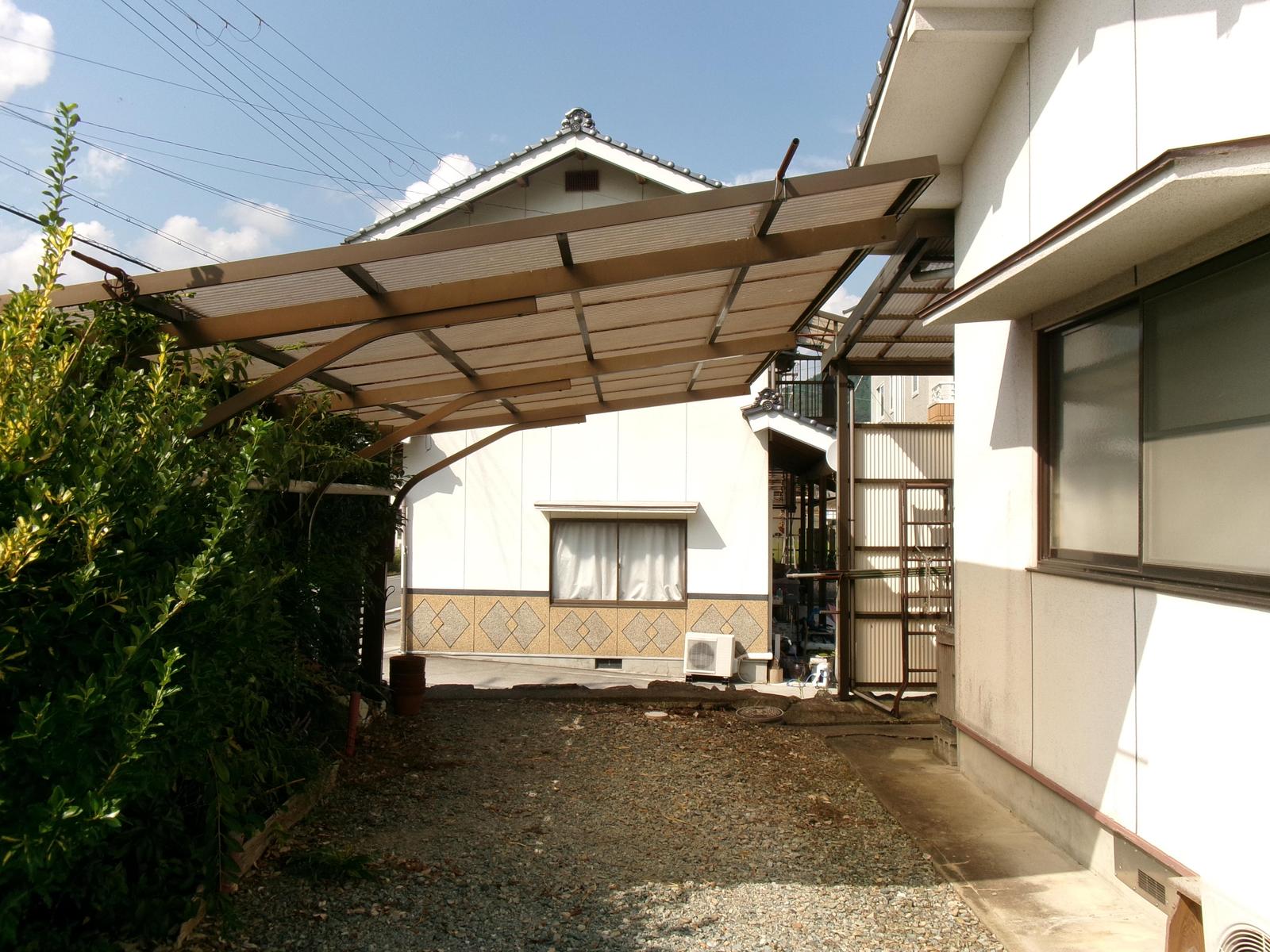 1970s wood house on a large plot in Hyogo