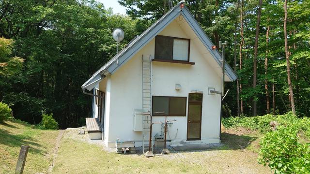 1980s wood house on a large plot in Iwate