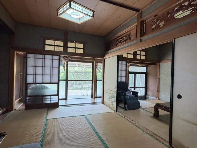 Wood house with storehouses in Kawanabe, Minamikyushu