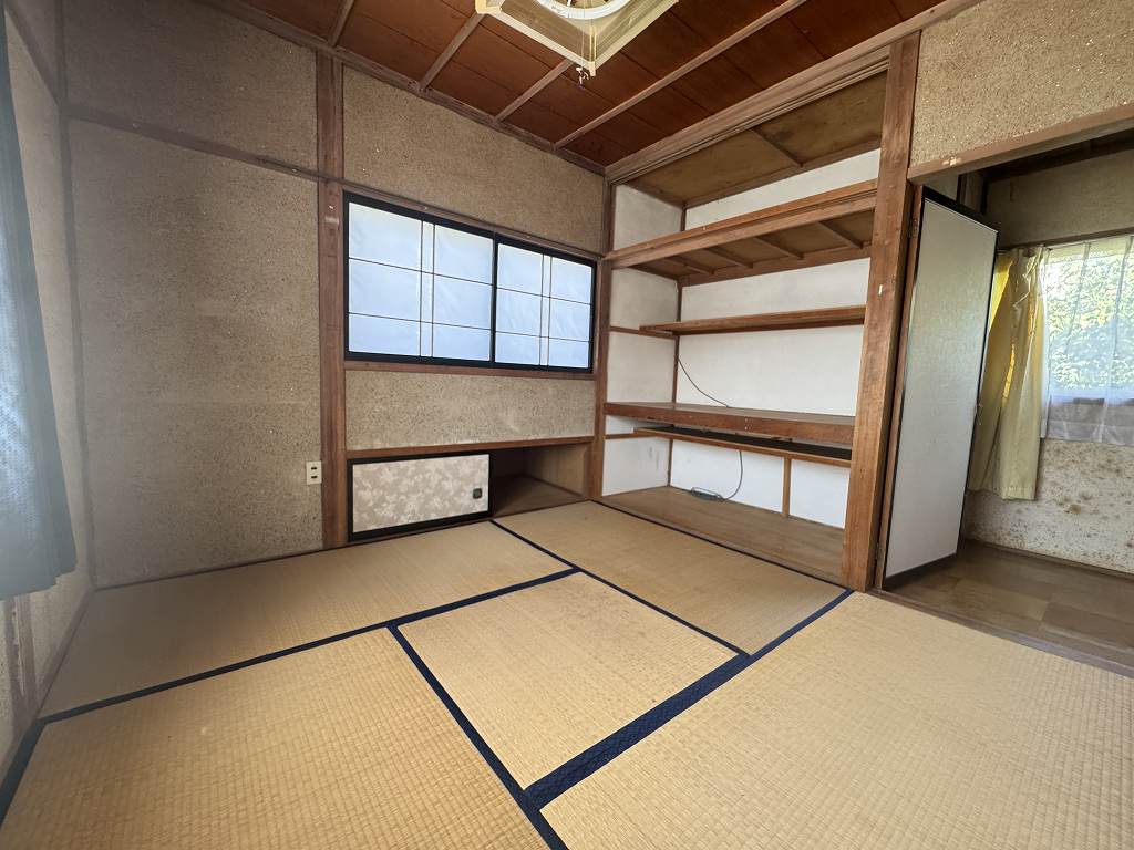 1960s wood house, 11-min walk to station, Nagano