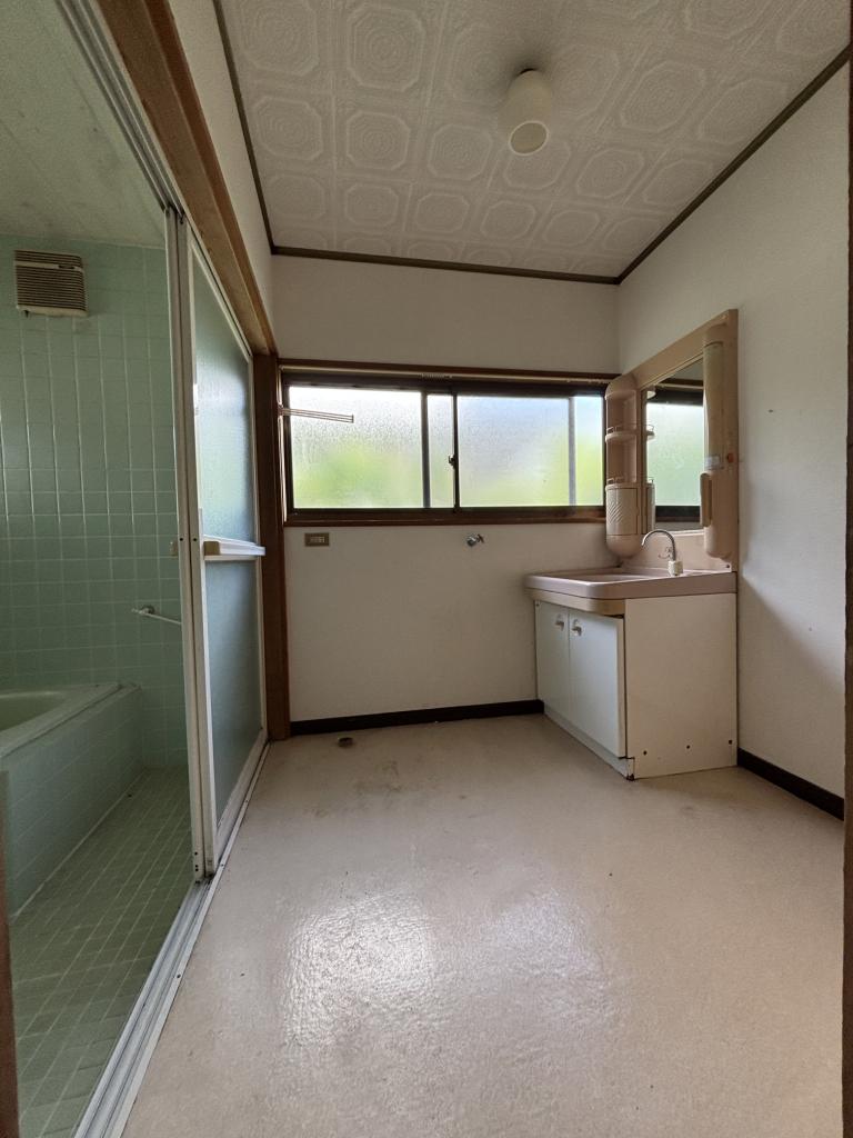 1990s wood house in Miyazaki