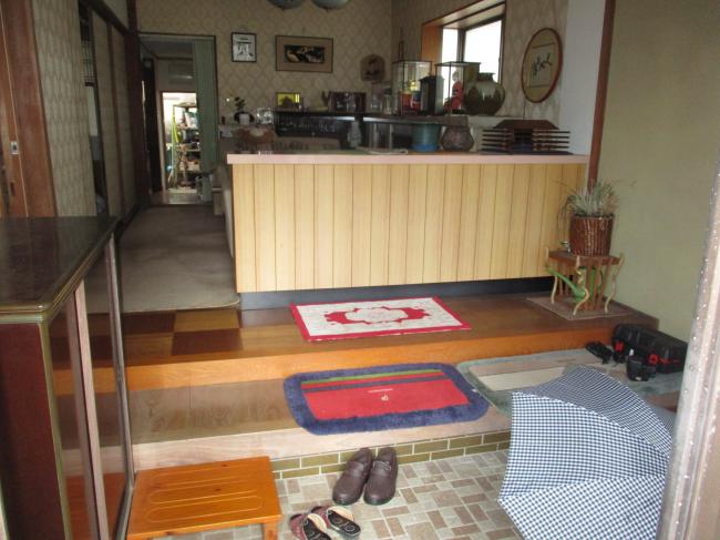 1920s wood house on a large plot in Okayama