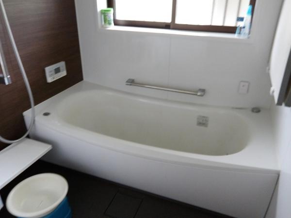 1960s wood house, 17-min walk to station, Ehime