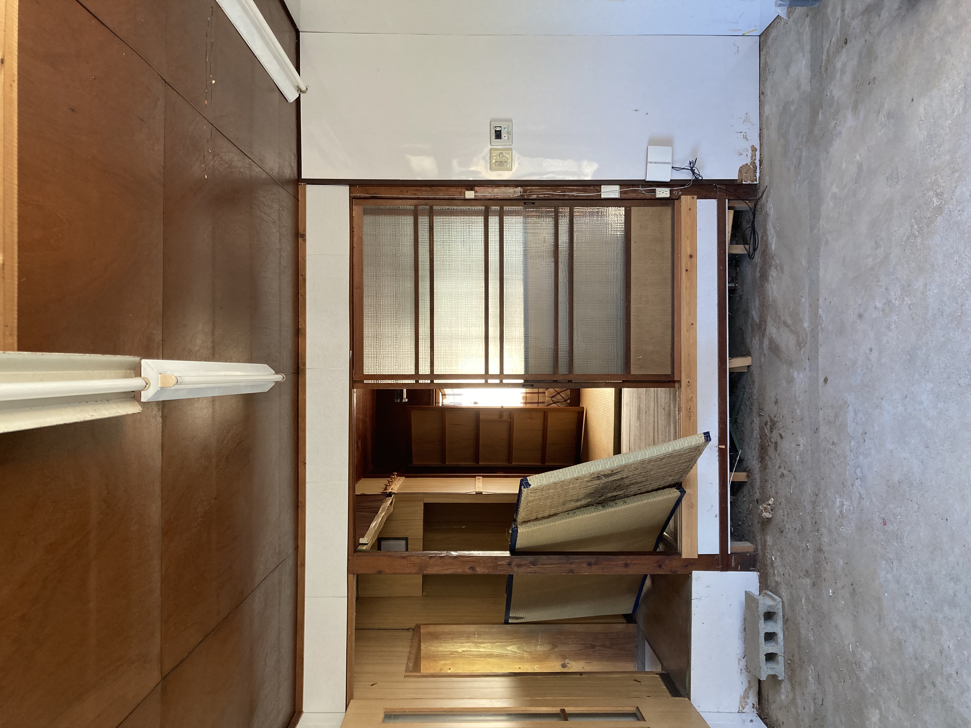1960s concrete house, 18-min walk to station, Fukui