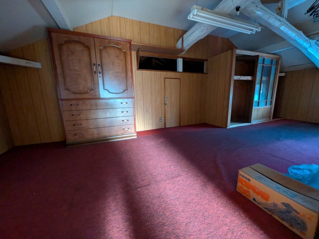 1970s wood house with storehouses in Nara