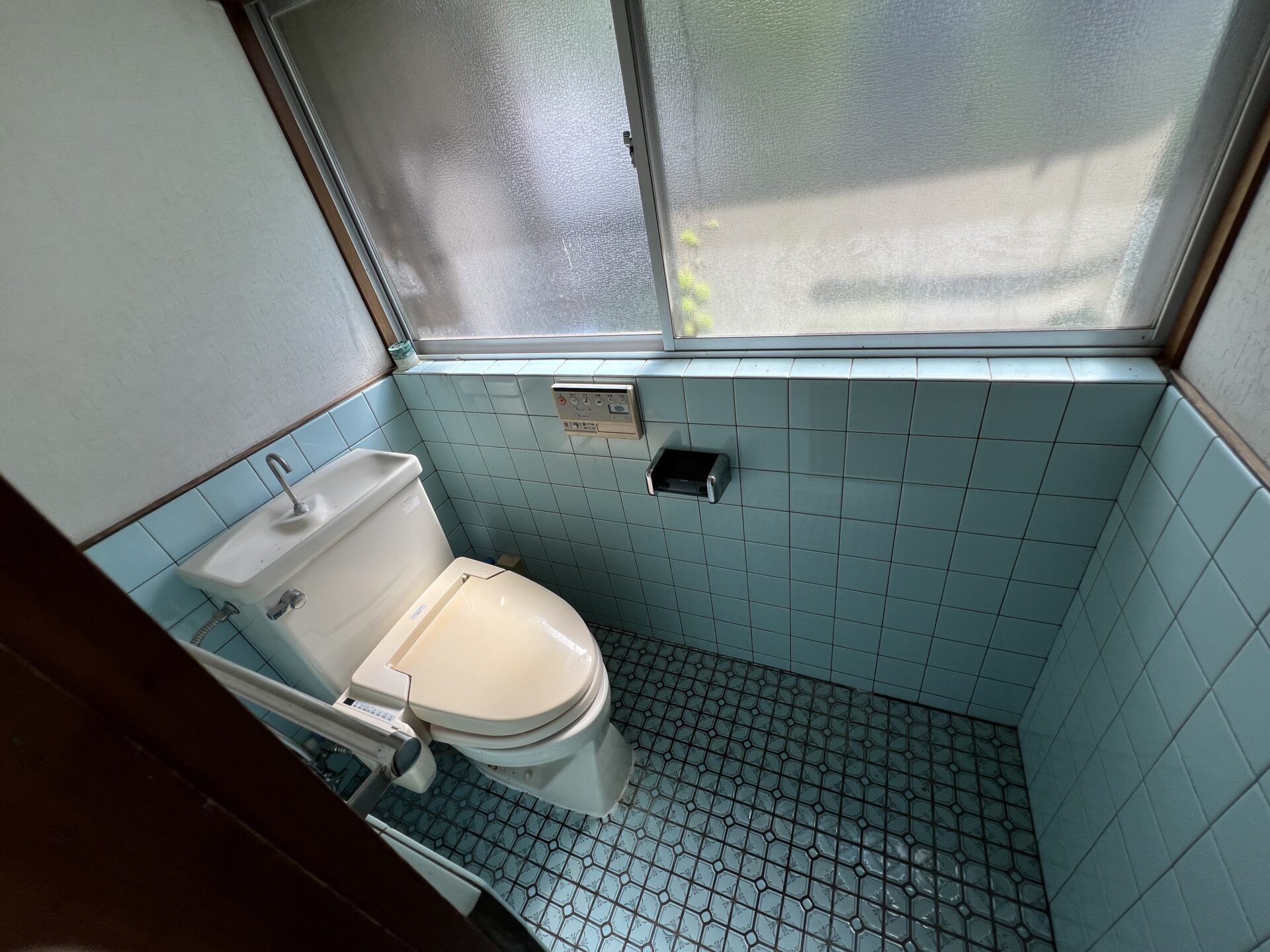 1960s wood house, 11-min walk to station, Shizuoka