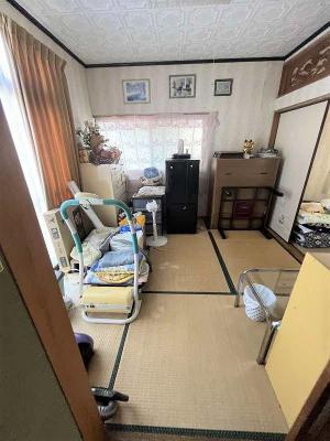 1970s wood house, 20-min walk to station, Shimane