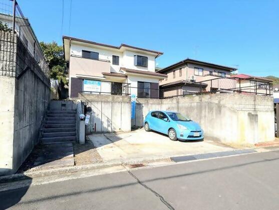 1990s wood house, 7-min walk to station, Kagawa