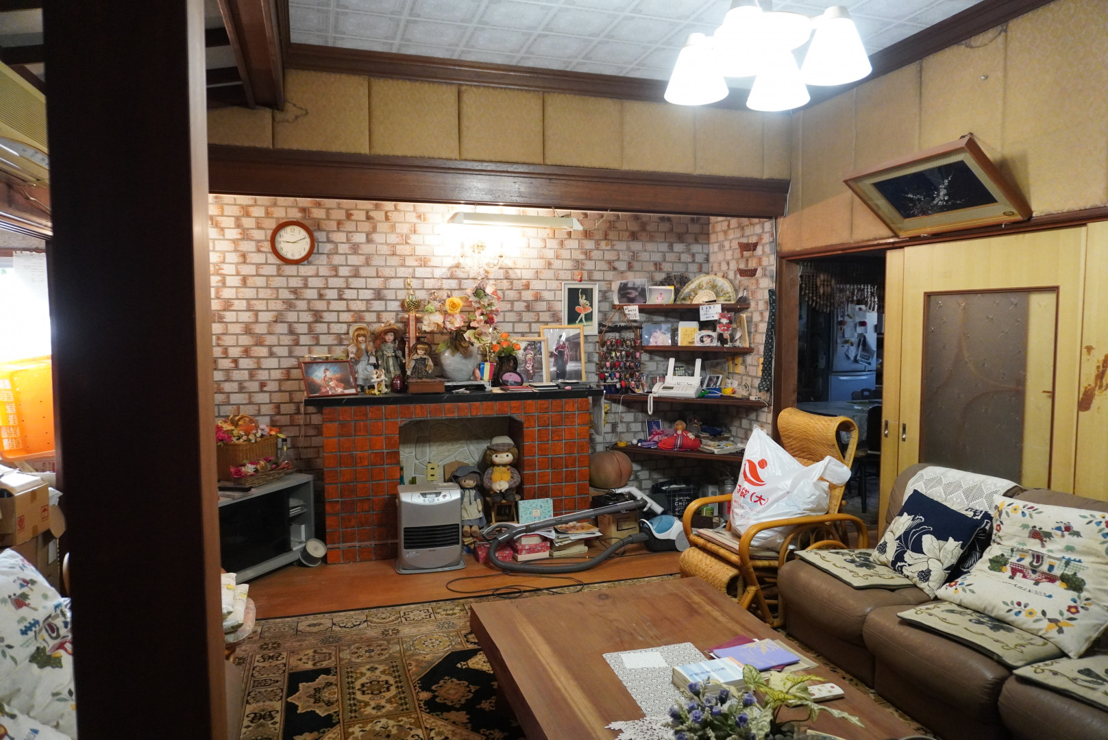 Family-friendly! Good sunlight, convenient location in town center.