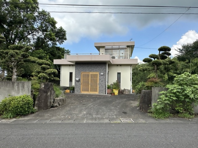 Concrete house in Chiran, Minamikyushu, farmland, approval needed