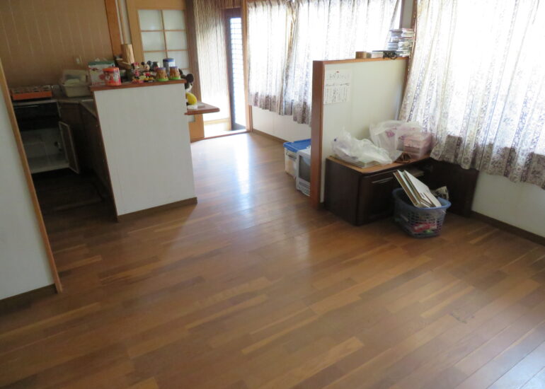 1970s wood house in Matsusaka Kahada