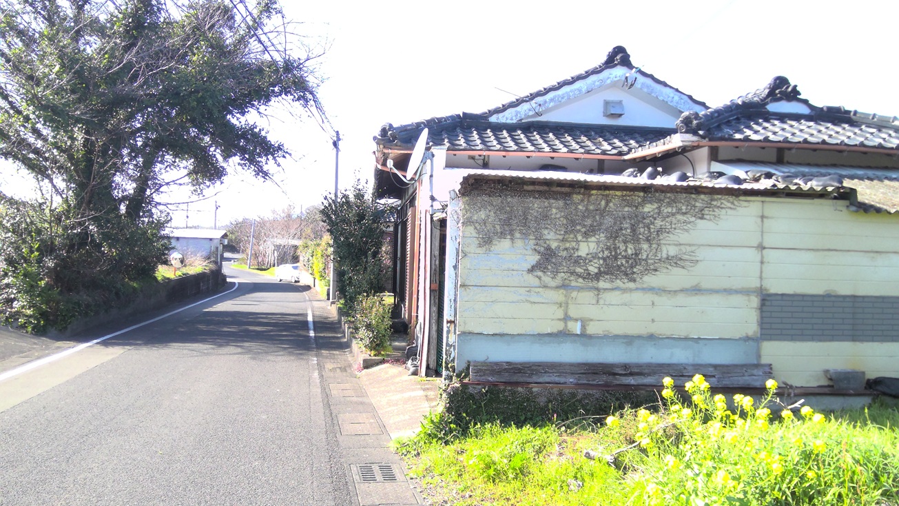 1980s wood house in Koyama, Kimotsuki, farmland, approval needed