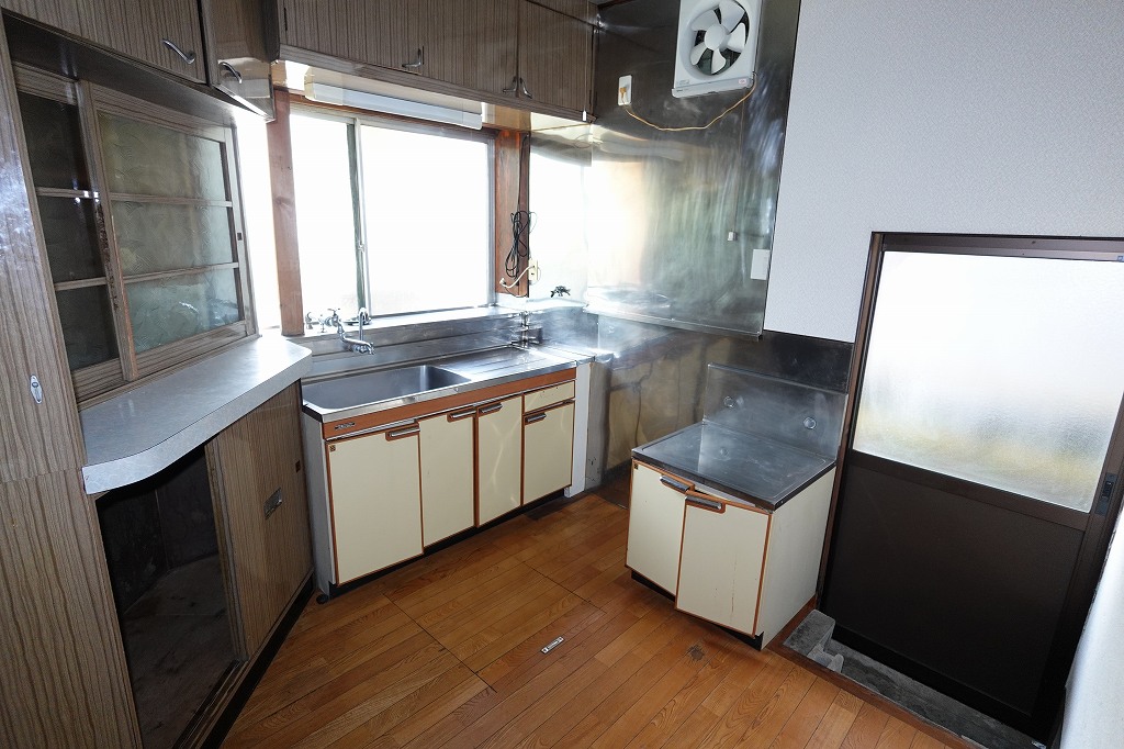 1960s wood house, 4-min walk to station, Nagano