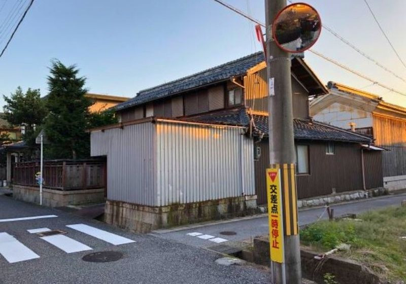 House with storehouses in Shiga