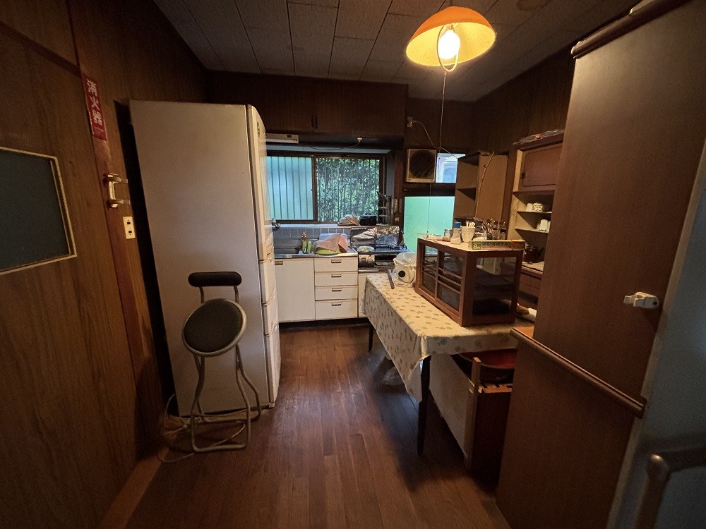 1970s wood house near the coast in Togata, Ibusuki