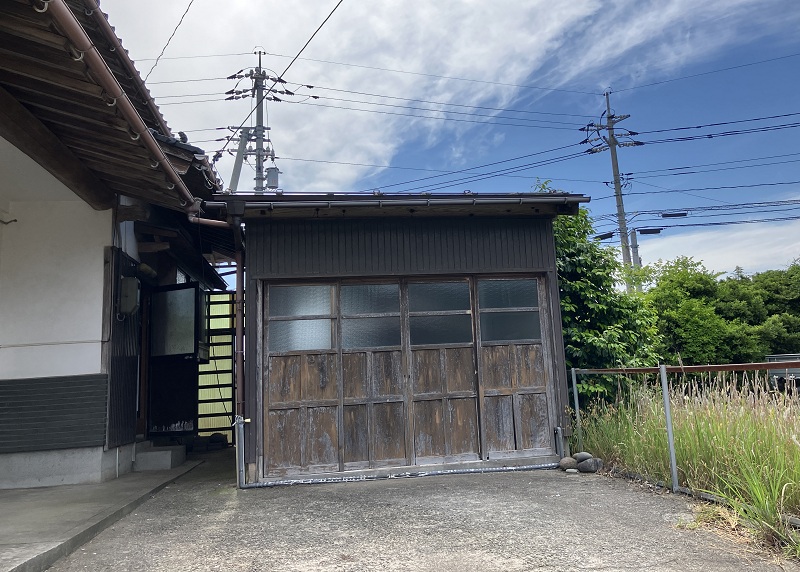 1980s wood house, 10-min walk to station, Tottori