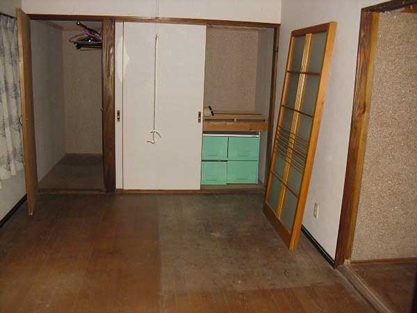 1970s wood house on a large plot in Iwate