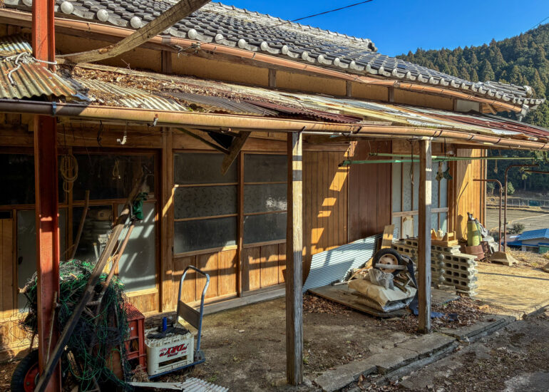 1970s wood house in Matsusaka Kahada