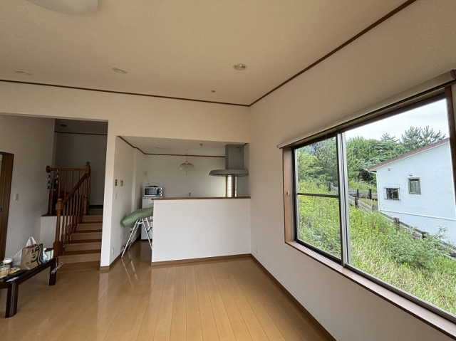 2000s wood house in Minamiawaji