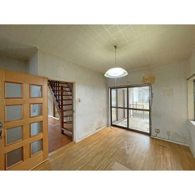 1980s wood house, 18-min walk to station, Mie