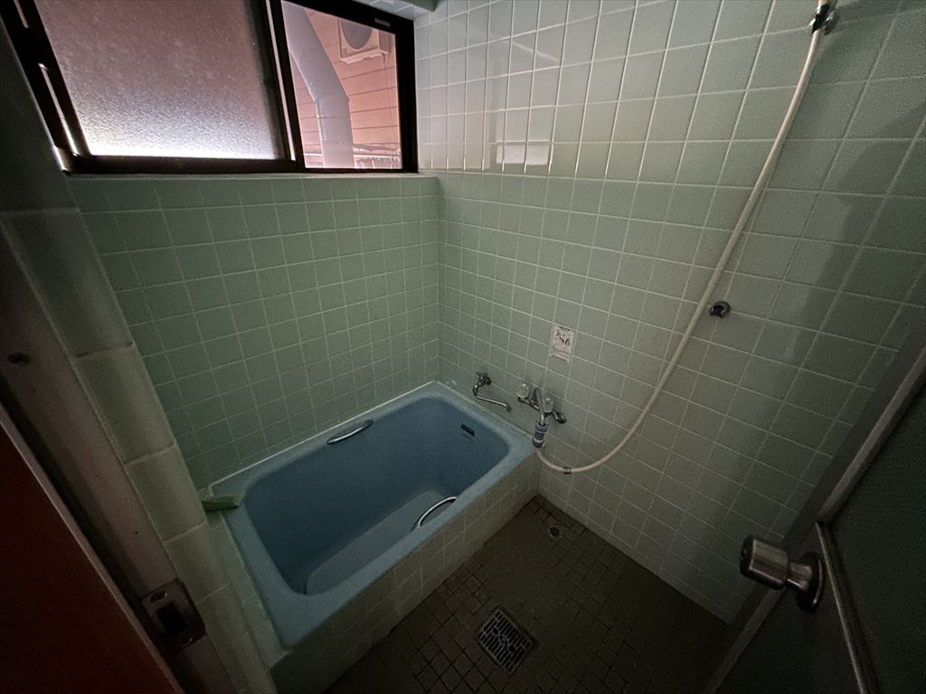 1990s wood house in Mie