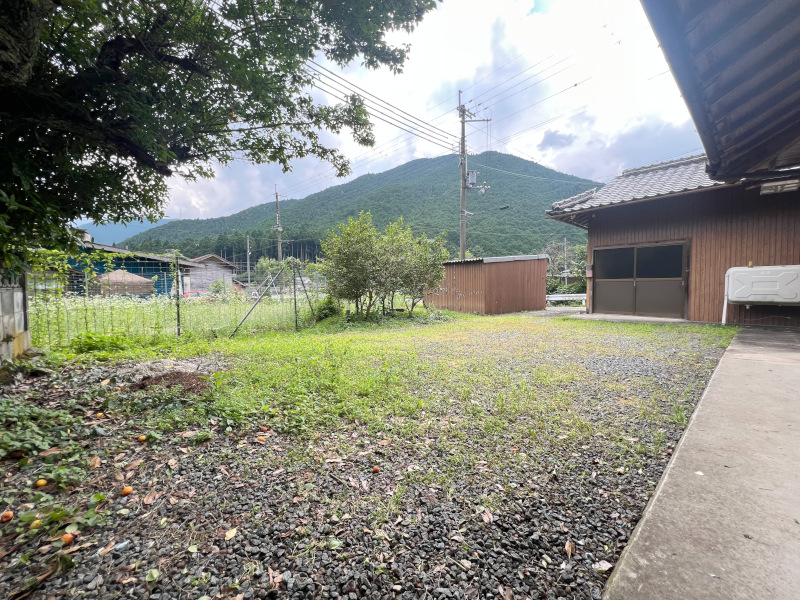 House with storehouses in Hyogo
